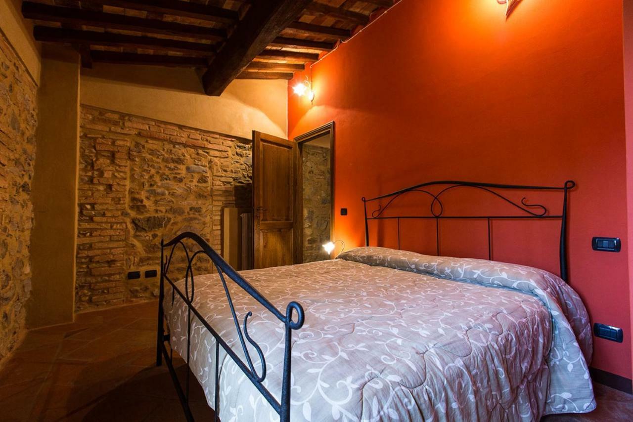 Rustico In Pietra Chianni